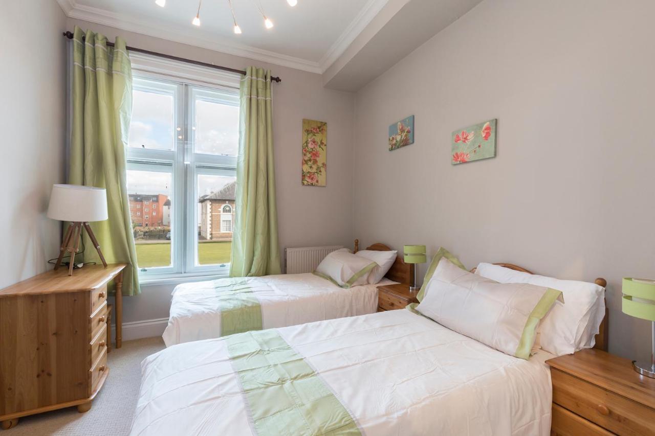 Ambrose Apartments Челтнъм Екстериор снимка
